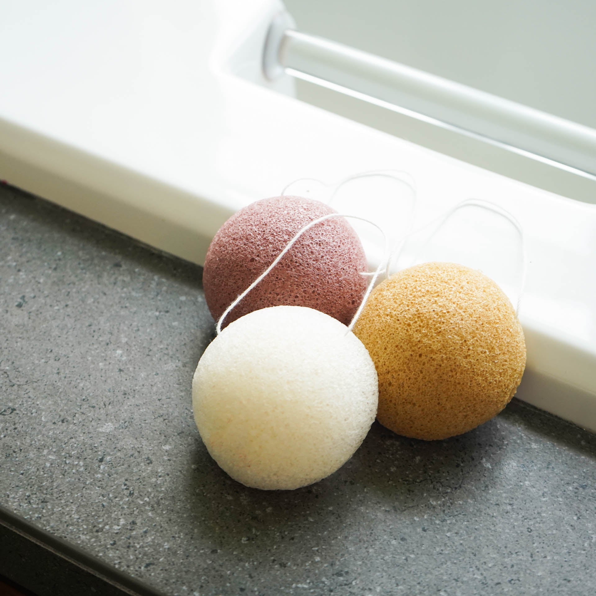 Konjac Facial Cleansing Sponge Red Clay