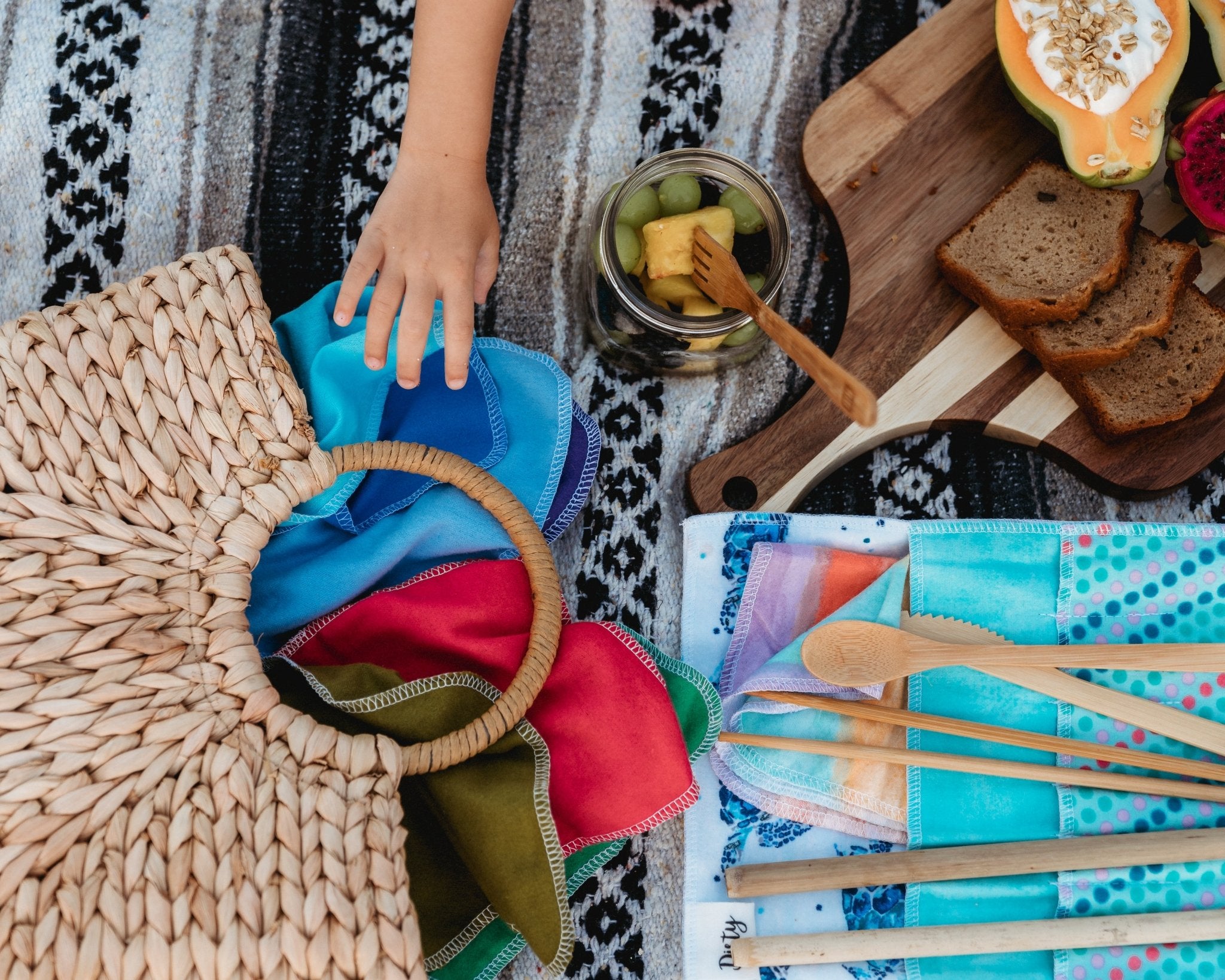 How to Pack a Plastic-Free Picnic - Marley's Monsters