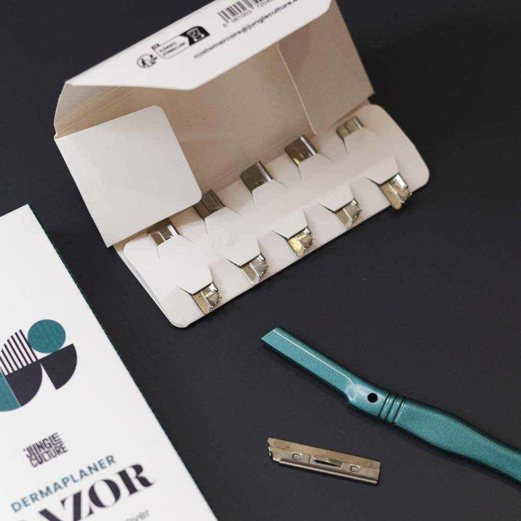 Dermaplaner Eyebrow &amp; Facial Hair Razor: Refillable